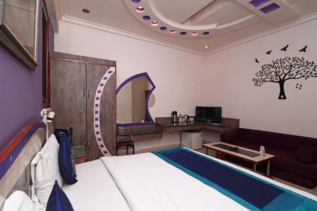 Hotel Deep Κανπούρ Εξωτερικό φωτογραφία