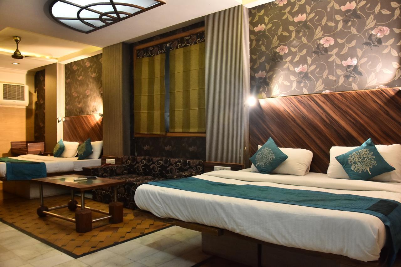 Hotel Deep Κανπούρ Εξωτερικό φωτογραφία