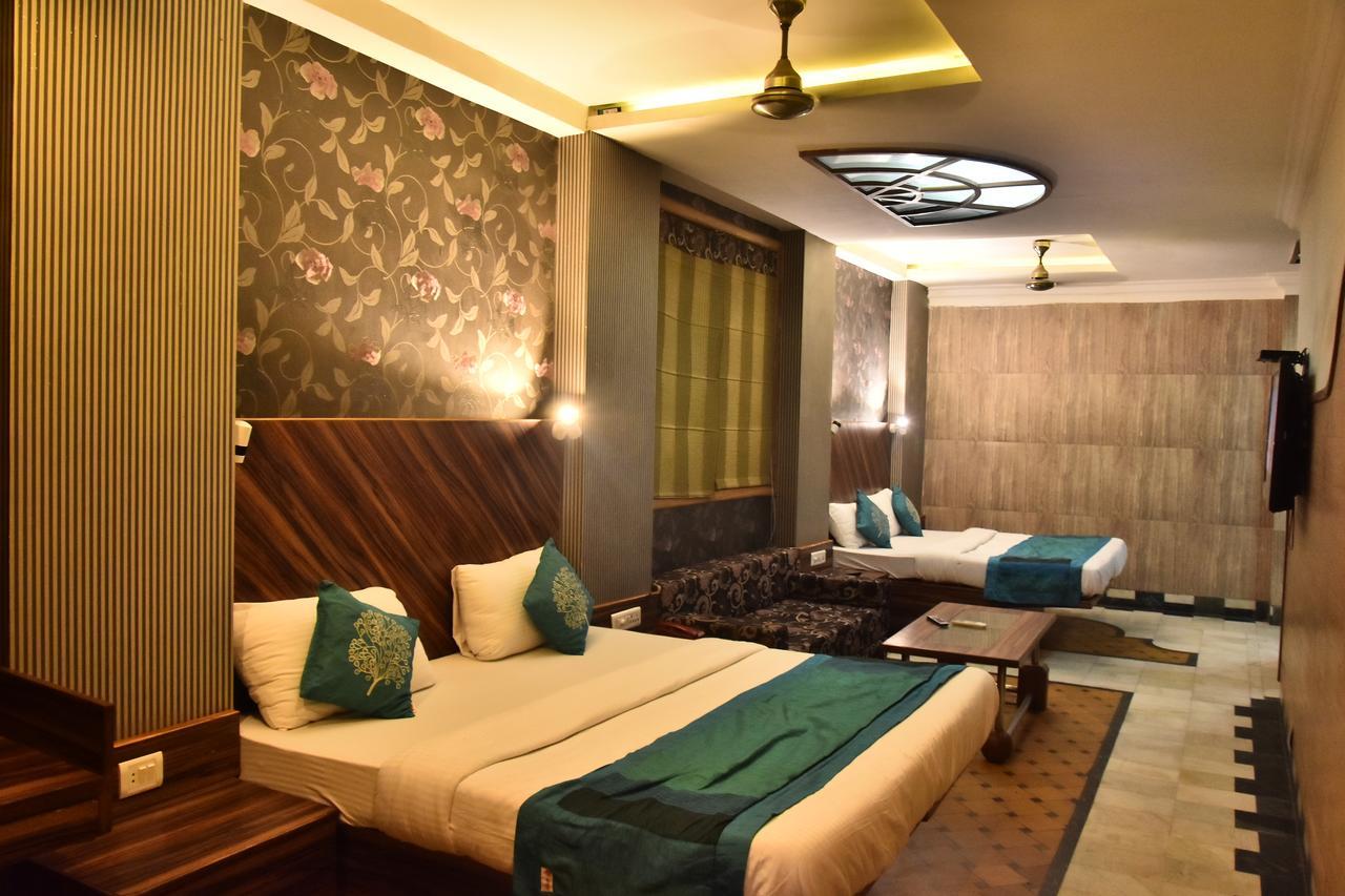 Hotel Deep Κανπούρ Εξωτερικό φωτογραφία