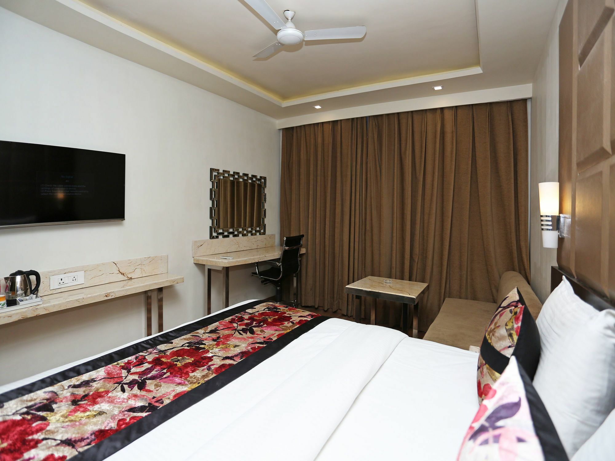 Hotel Deep Κανπούρ Εξωτερικό φωτογραφία