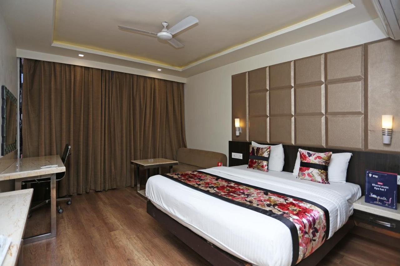 Hotel Deep Κανπούρ Εξωτερικό φωτογραφία
